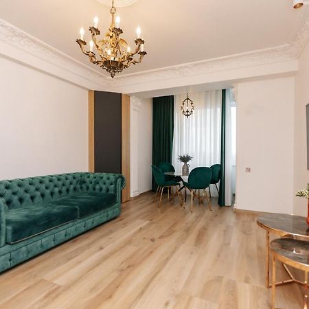 Main Street Sky House Apartments Chişinău Esterno foto