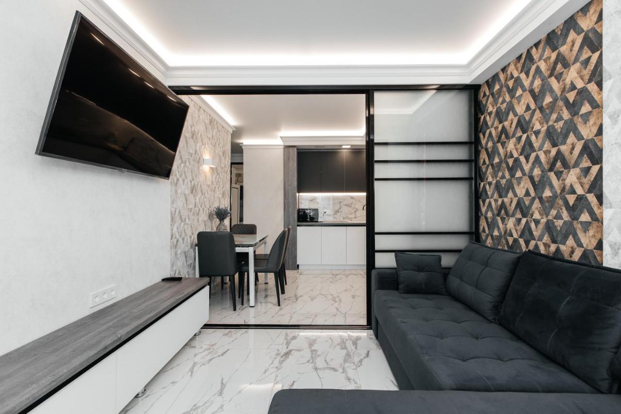 Main Street Sky House Apartments Chişinău Esterno foto