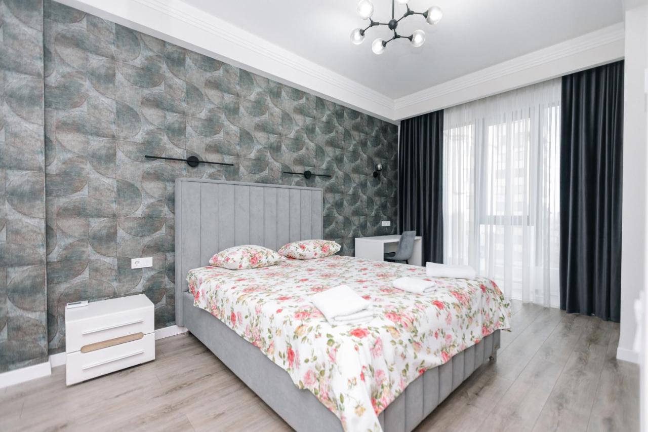 Main Street Sky House Apartments Chişinău Esterno foto