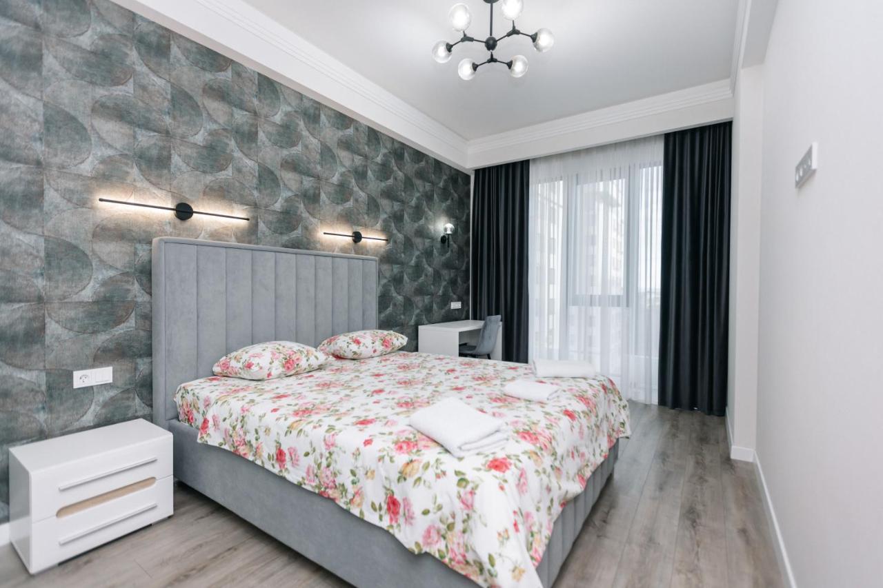 Main Street Sky House Apartments Chişinău Esterno foto