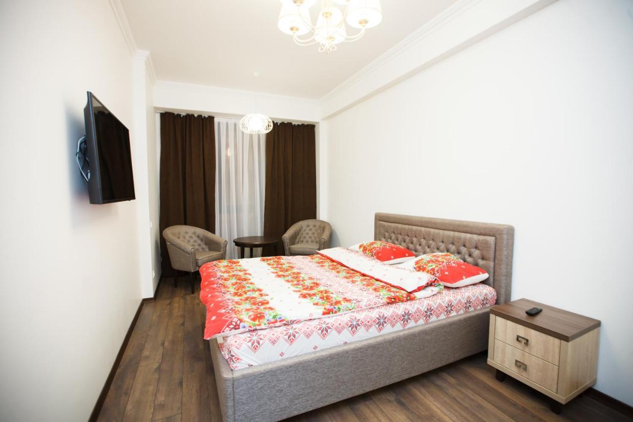 Main Street Sky House Apartments Chişinău Esterno foto