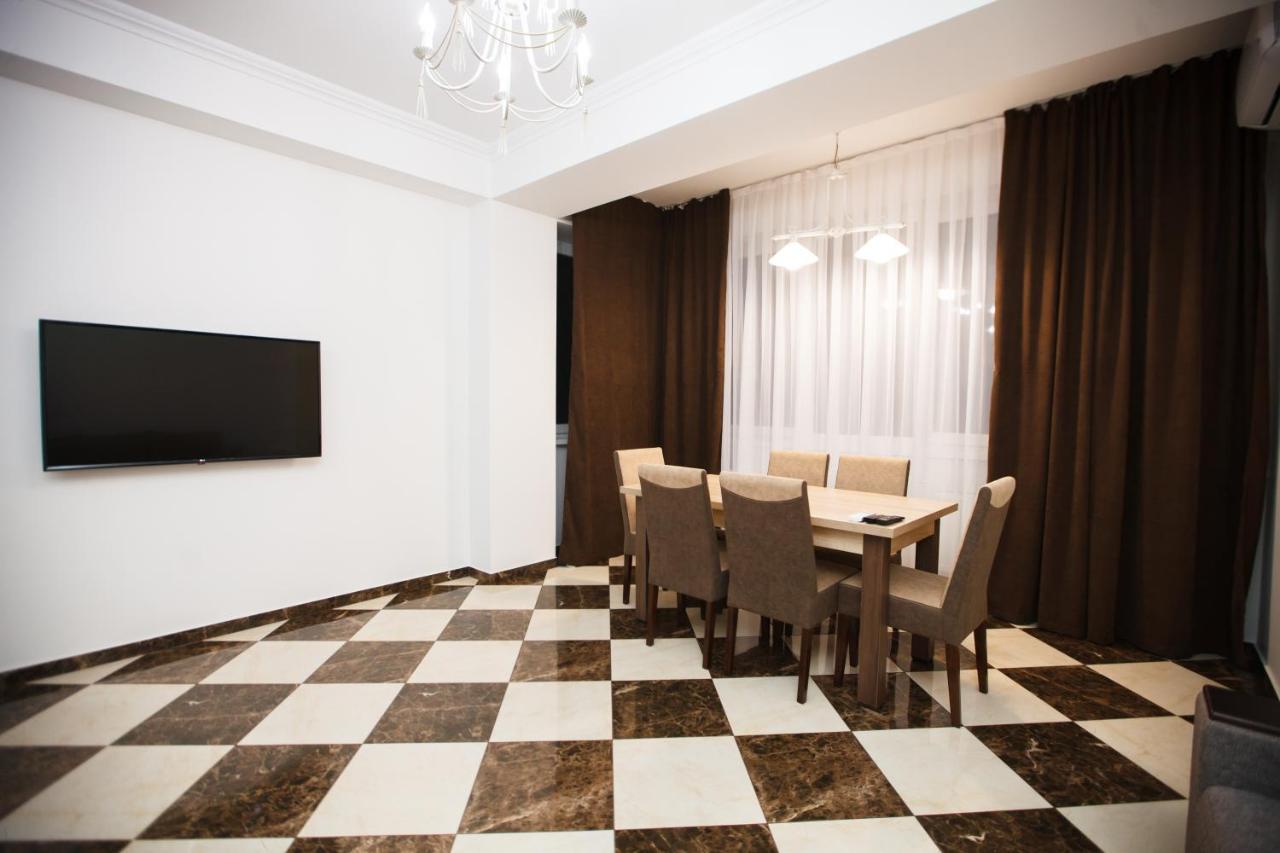 Main Street Sky House Apartments Chişinău Esterno foto