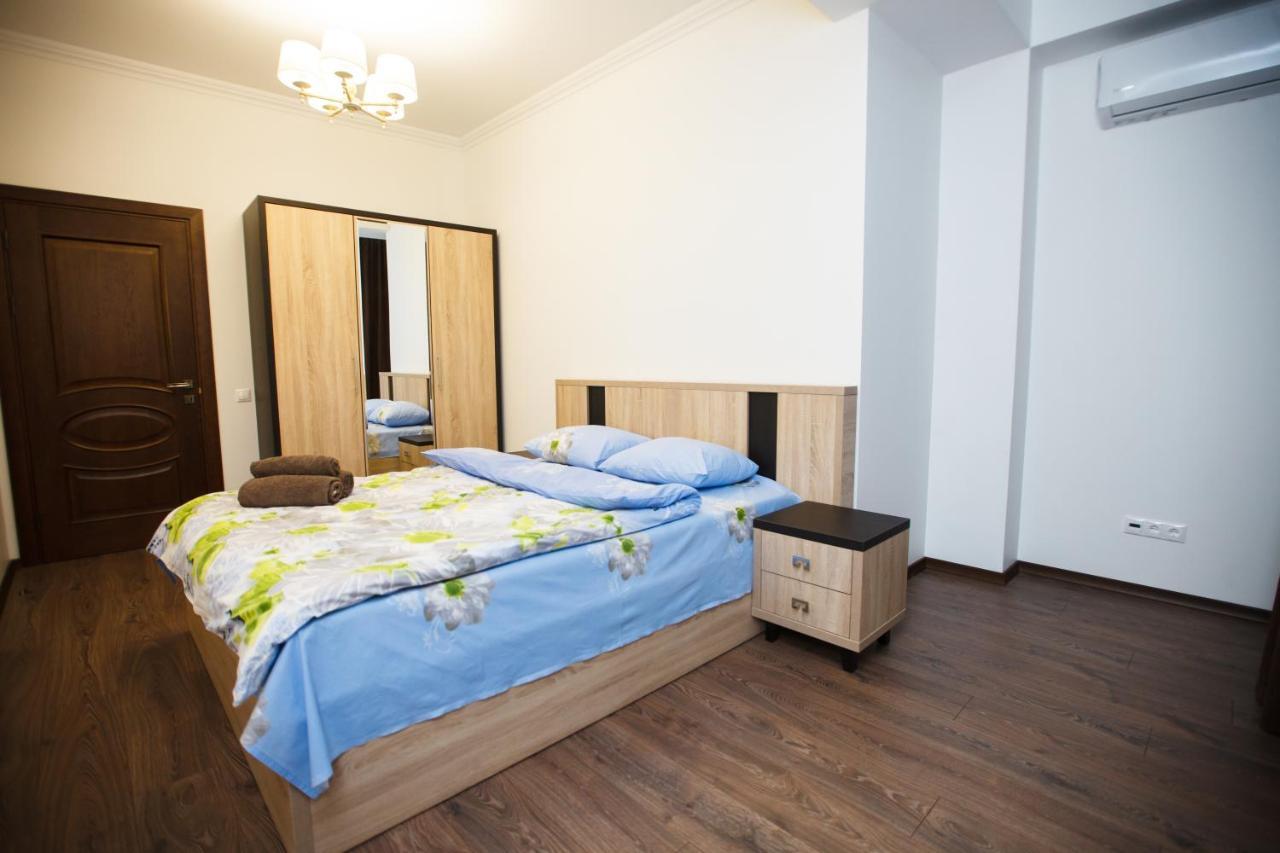 Main Street Sky House Apartments Chişinău Esterno foto