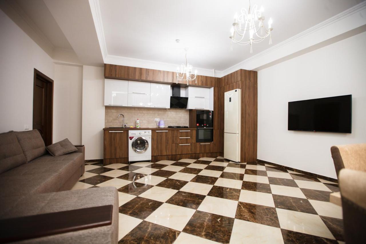 Main Street Sky House Apartments Chişinău Esterno foto