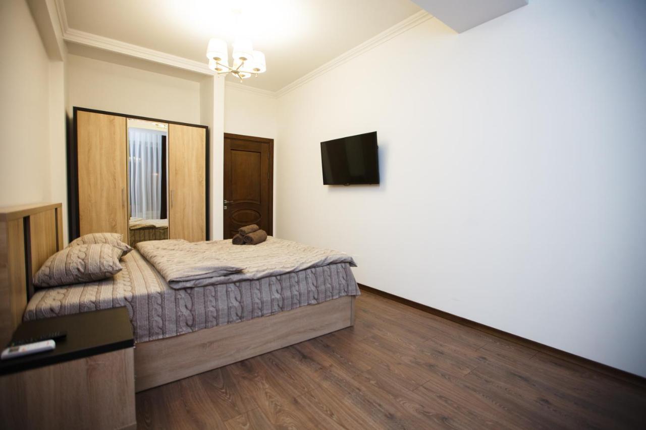 Main Street Sky House Apartments Chişinău Esterno foto