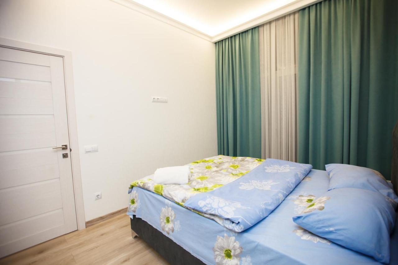 Main Street Sky House Apartments Chişinău Esterno foto